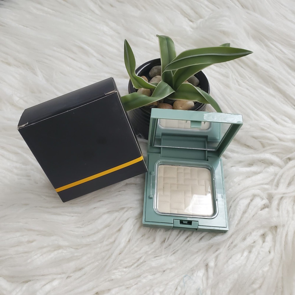 TASH Cosmetics Highlighter Green Compact #01